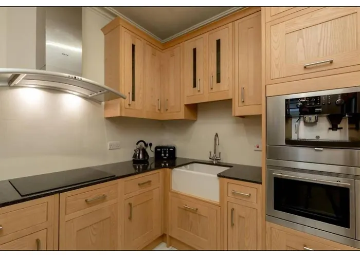 Joivy Boutique Apt With Patio In New Town