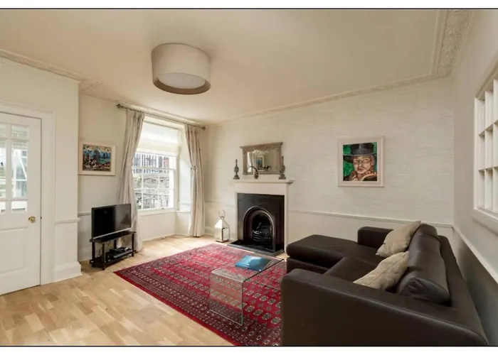 Joivy Boutique Apt With Patio In New Town